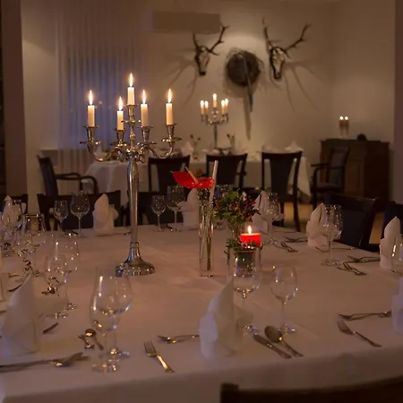 מלון Klosterkrug Marienmünster